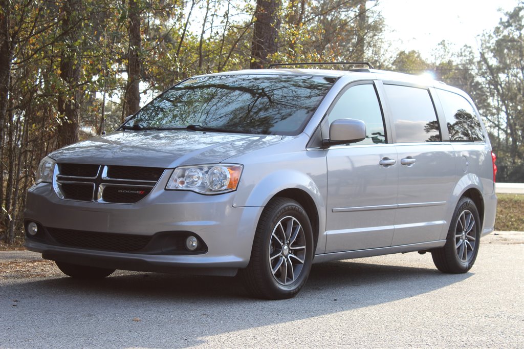 2017 Dodge Grand Caravan SXT's photo