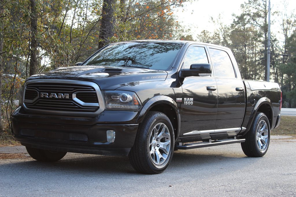 2018 RAM Ram 1500 Pickup Laramie Limited's photo