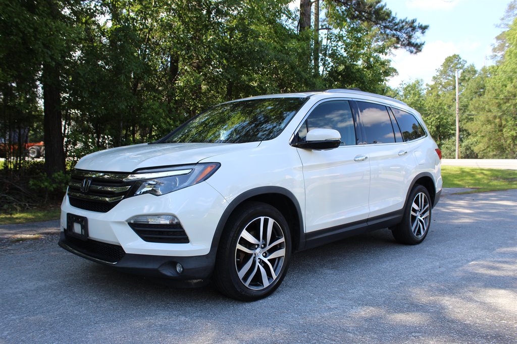 2016 Honda Pilot 4WD Touring's photo