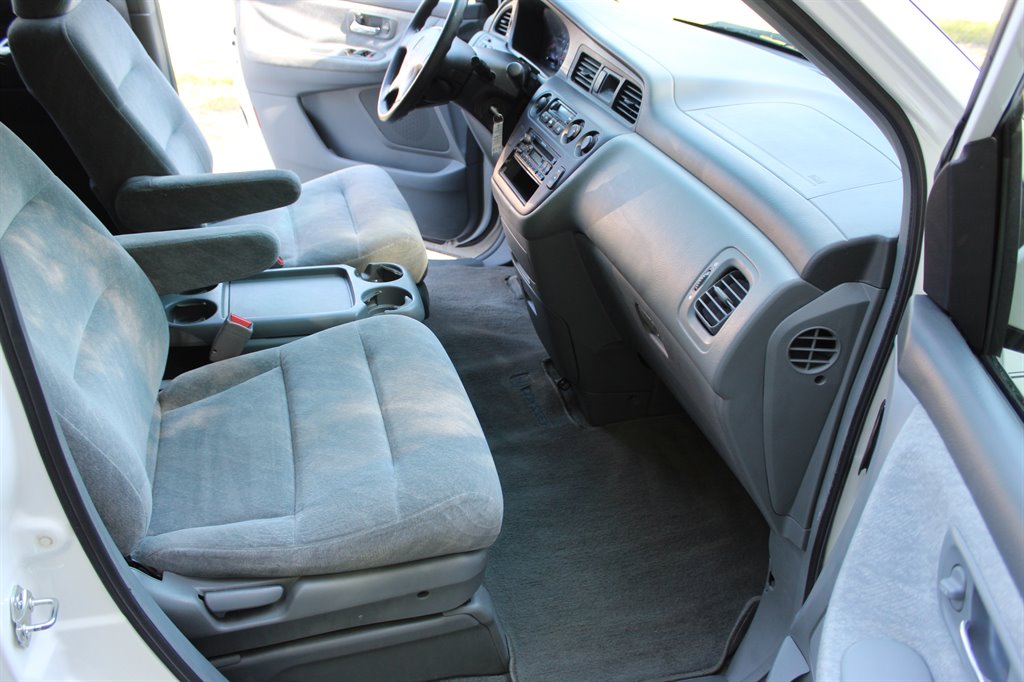 2001 Honda Odyssey EX's photo