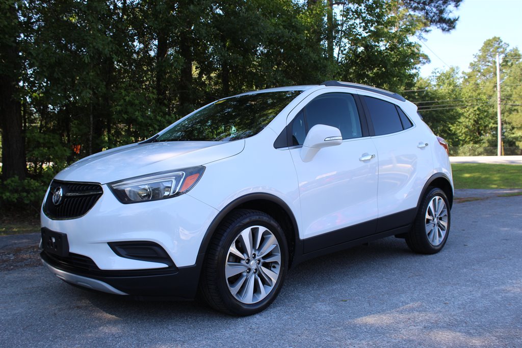 2018 Buick Encore Preferred's photo