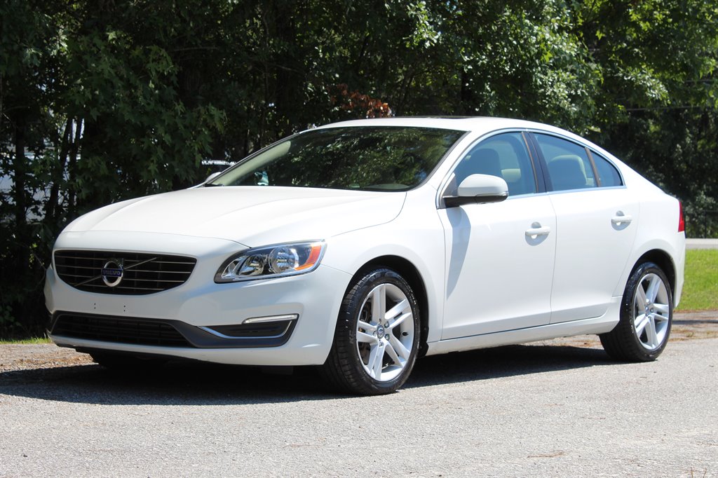 2014 Volvo S60 T5 FWD Auto's photo