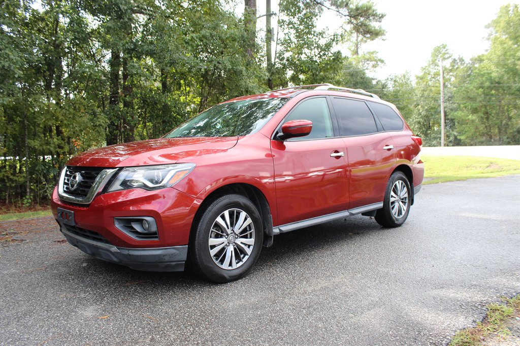 2017 Nissan Pathfinder SV